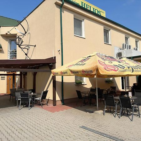 Penzion Helios Bratislava Luaran gambar