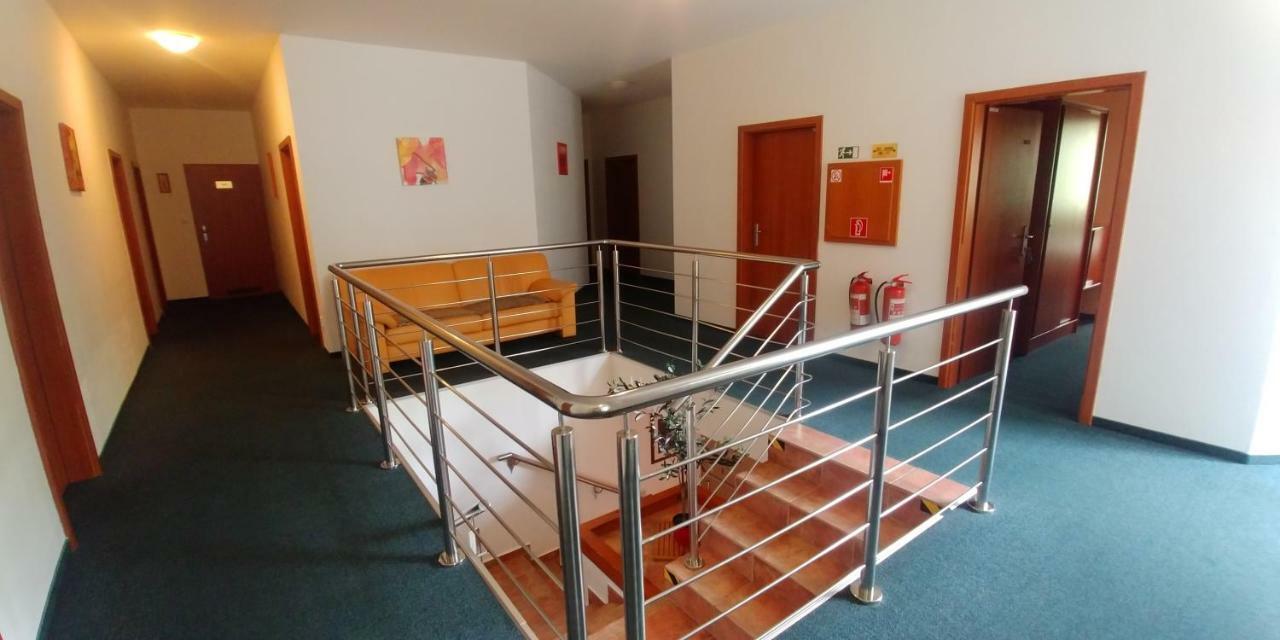 Penzion Helios Bratislava Luaran gambar